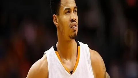 马拉多纳离世案件在阿根廷开庭：7医护人员被指疏忽致其死