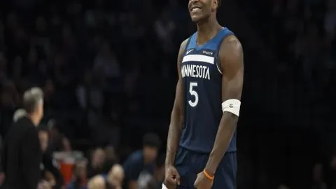 24分57秒：61秒之差